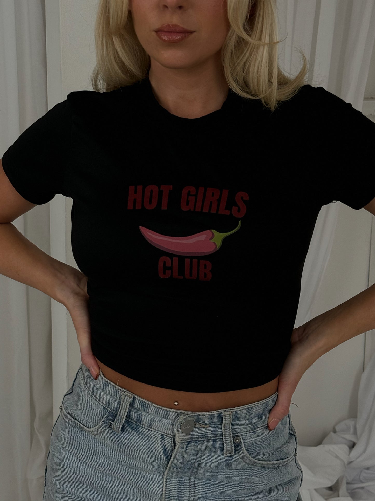 Hot girls club baby tee